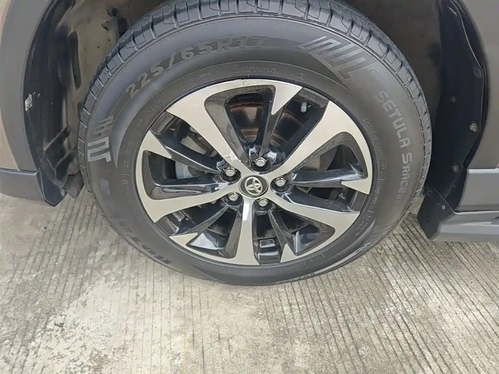 Toyota RAV4 Rongfang 2019 2.0L CVT 2WD Trend Edition China VI фото 23