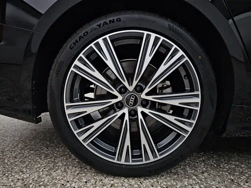 Audi A6L 2023 Facelift 45 TFSI quattro Premium Dynamic фото 17