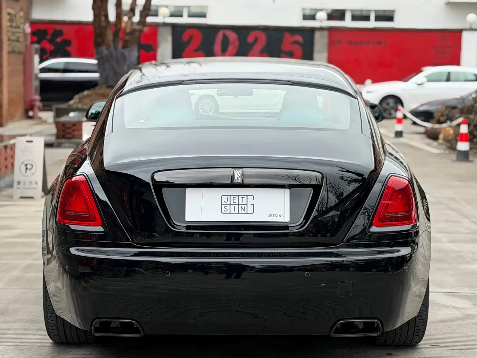 Фото 3 - Rolls-Royce Wraith