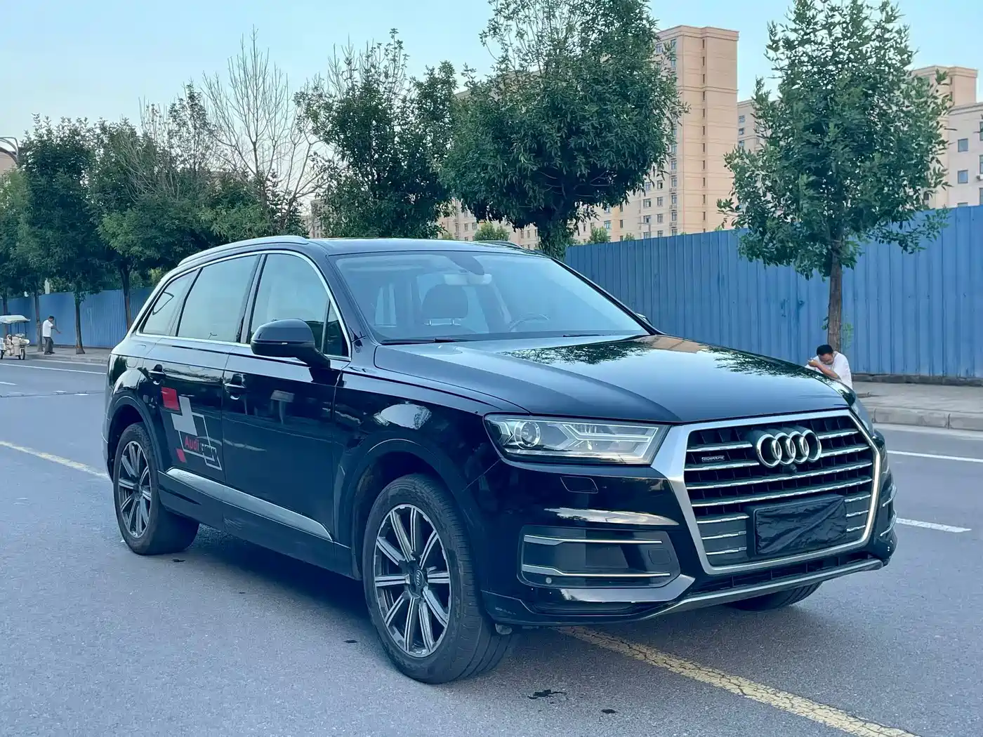 Photo 1 - Audi Q7