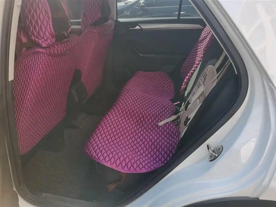 VOLKSWAGEN T ROC EXPLORING SONGS