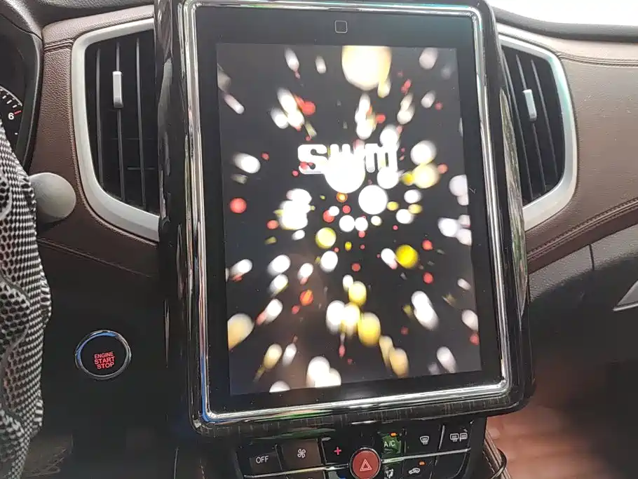 SWM Motor SWM X7 2018 2017 1.5T Automatic Smart Enjoy 7-seater