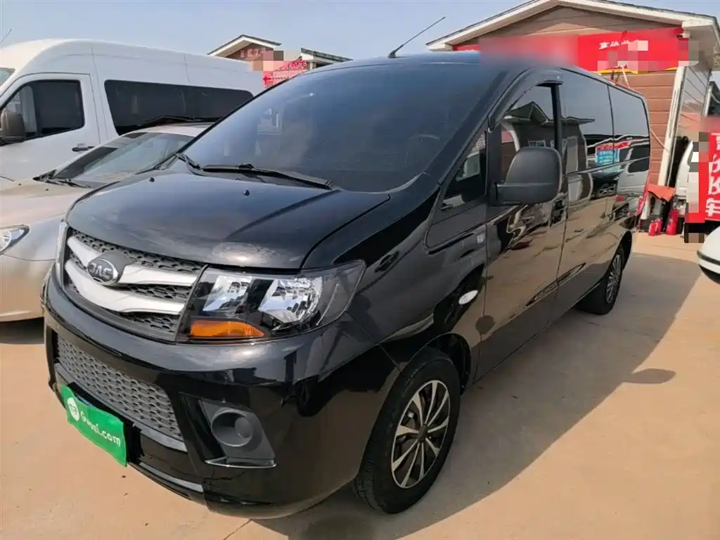 JAC Refine M3 2023 PLUS 1.5T Classic 5/7-seater