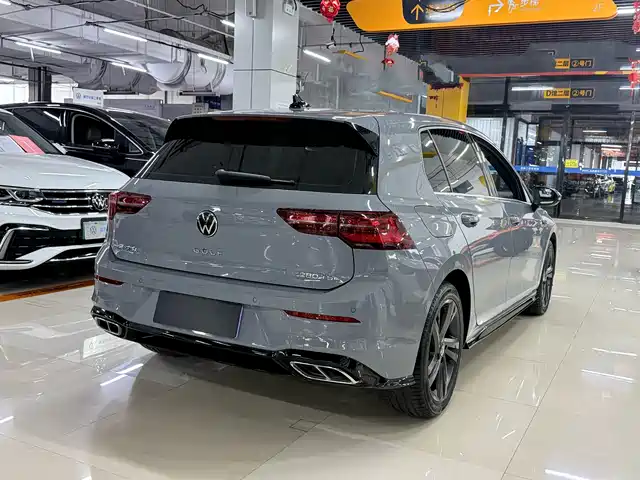 Volkswagen Golf 2023 280TSI DSG R-Line Lite — фото 4