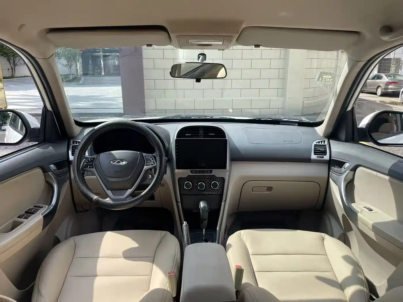 Chery Tiggo 3 2015 2014 1.6L CVT Trend
