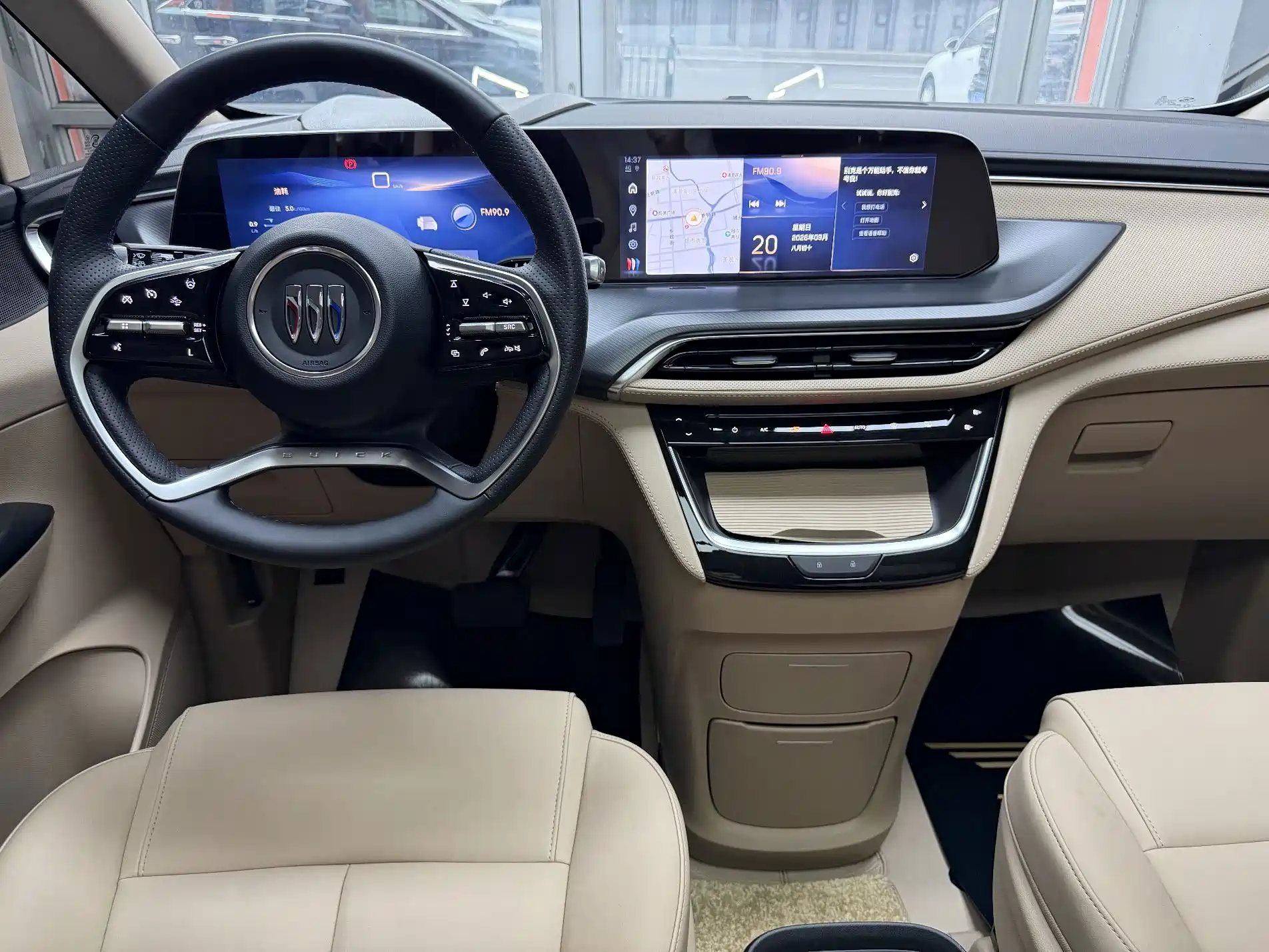 Фото 14 - Buick GL8