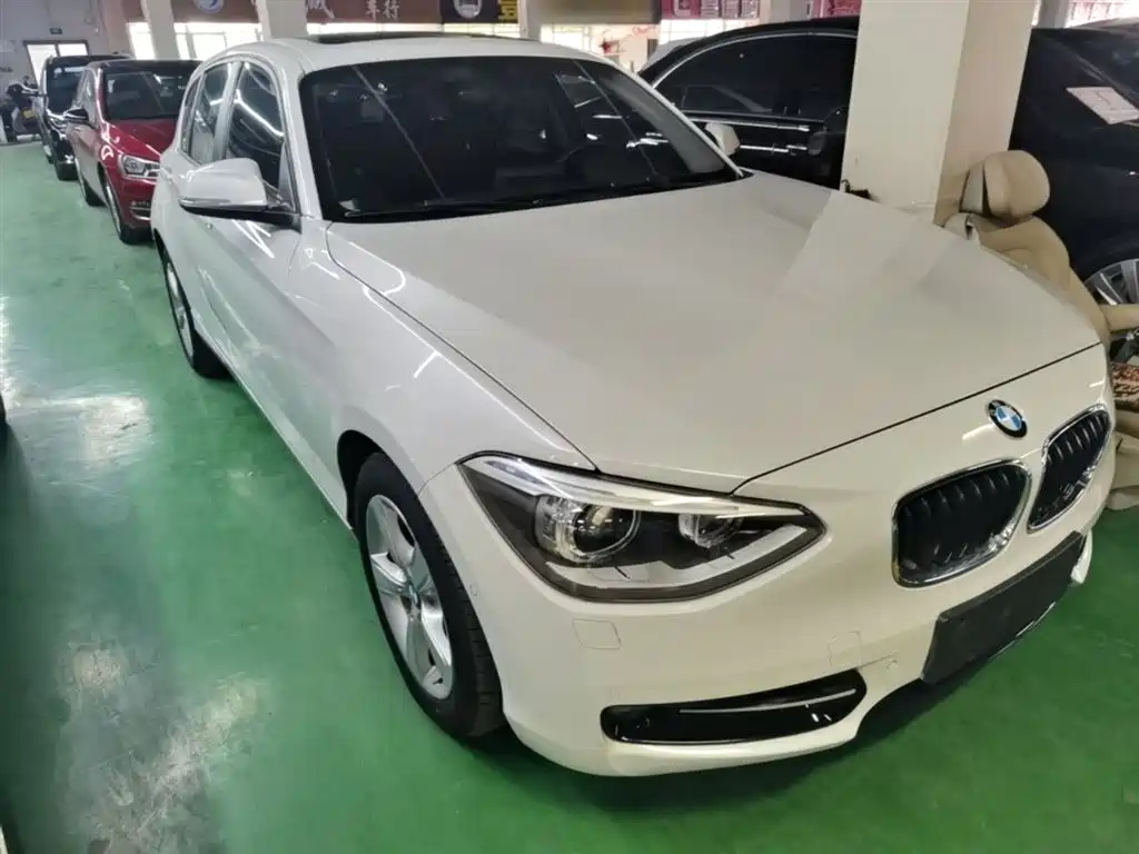 BMW 1 Series (Import) 2013 Facelift 118i Sport Model фото 4