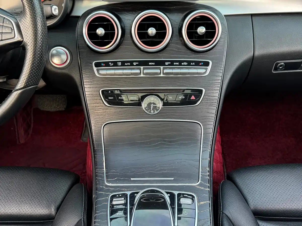 Mercedes-Benz C-Class 2015 Facelift C 200 L Sport фото 16