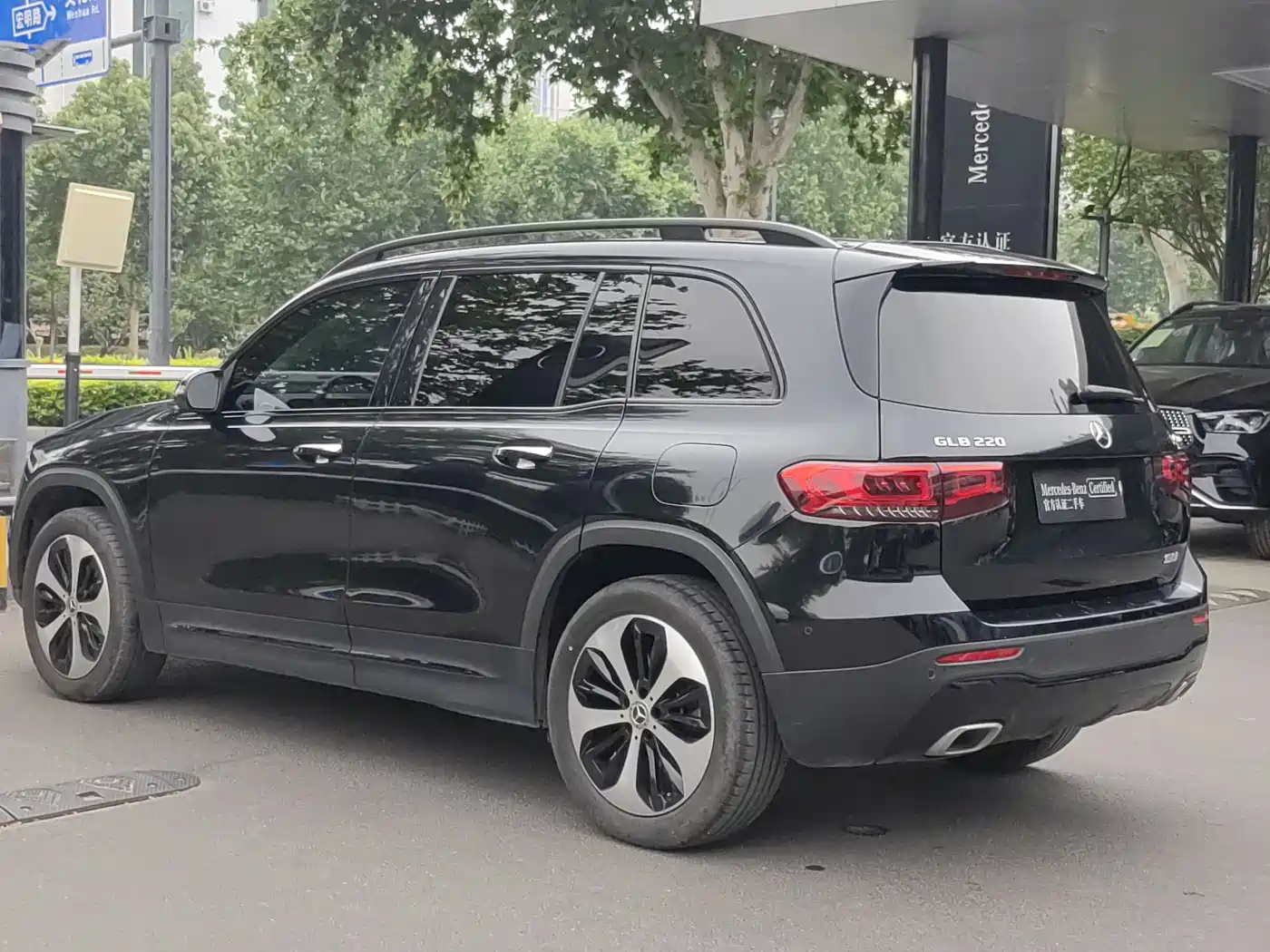 Mercedes-Benz GLB 2023 GLB 220 4MATIC фото 6