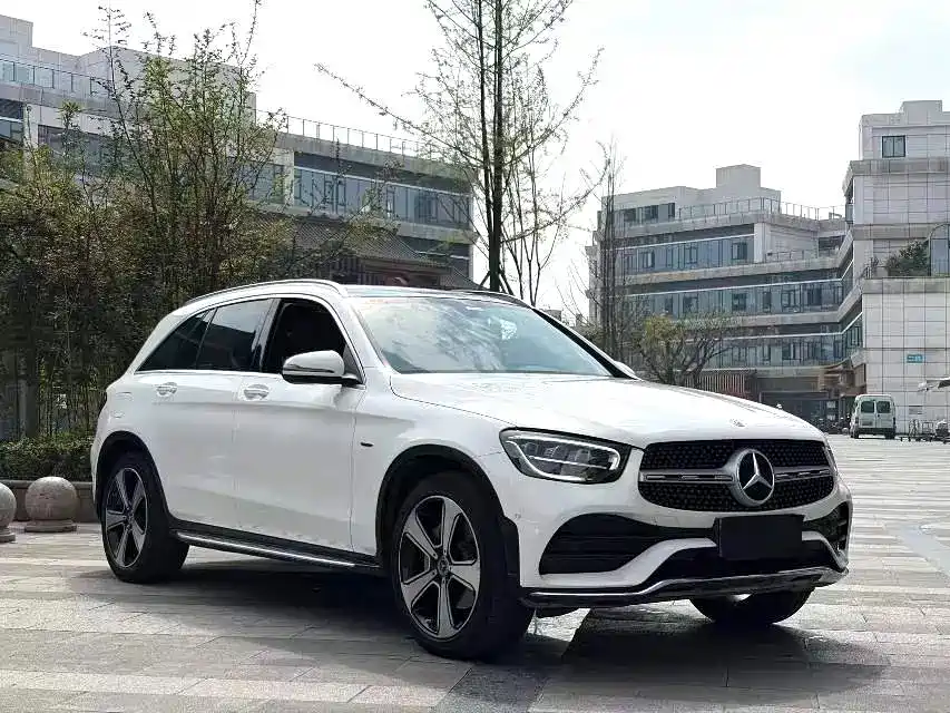 Фото 3 - Mercedes-Benz GLC