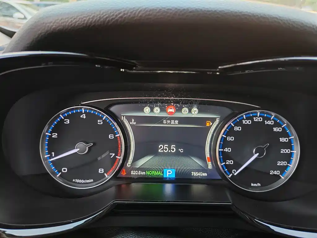 GAC Trumpchi Trumpchi GS7 2018 2017 320T 2WD Luxury Smart Connect
