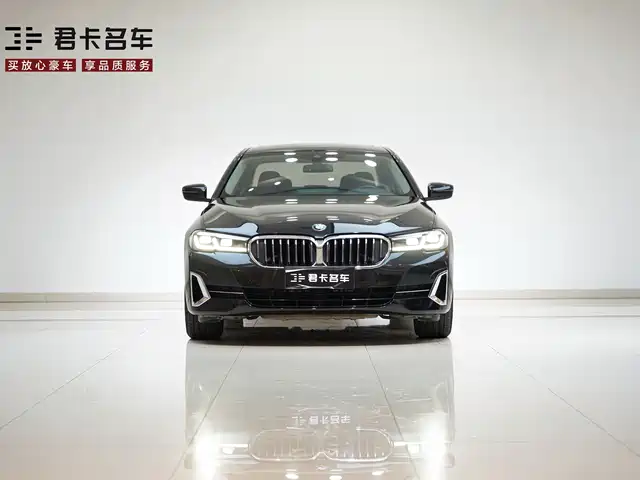BMW 5 Series 2022 530Li xDrive Luxury Package — фото 2