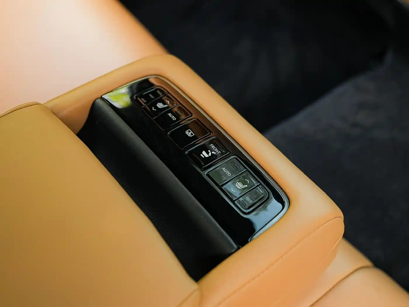 Lexus LS 2021 500h Excellence Edition фото 17