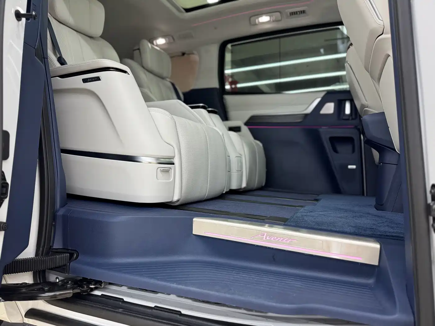 Buick Century 2024 2023 2.0T 7-Seater World Edition