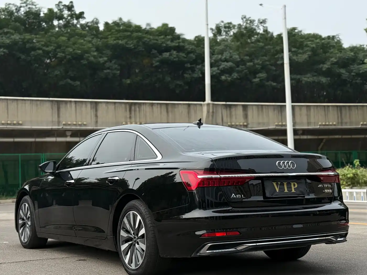 Photo 12 - Audi A6L