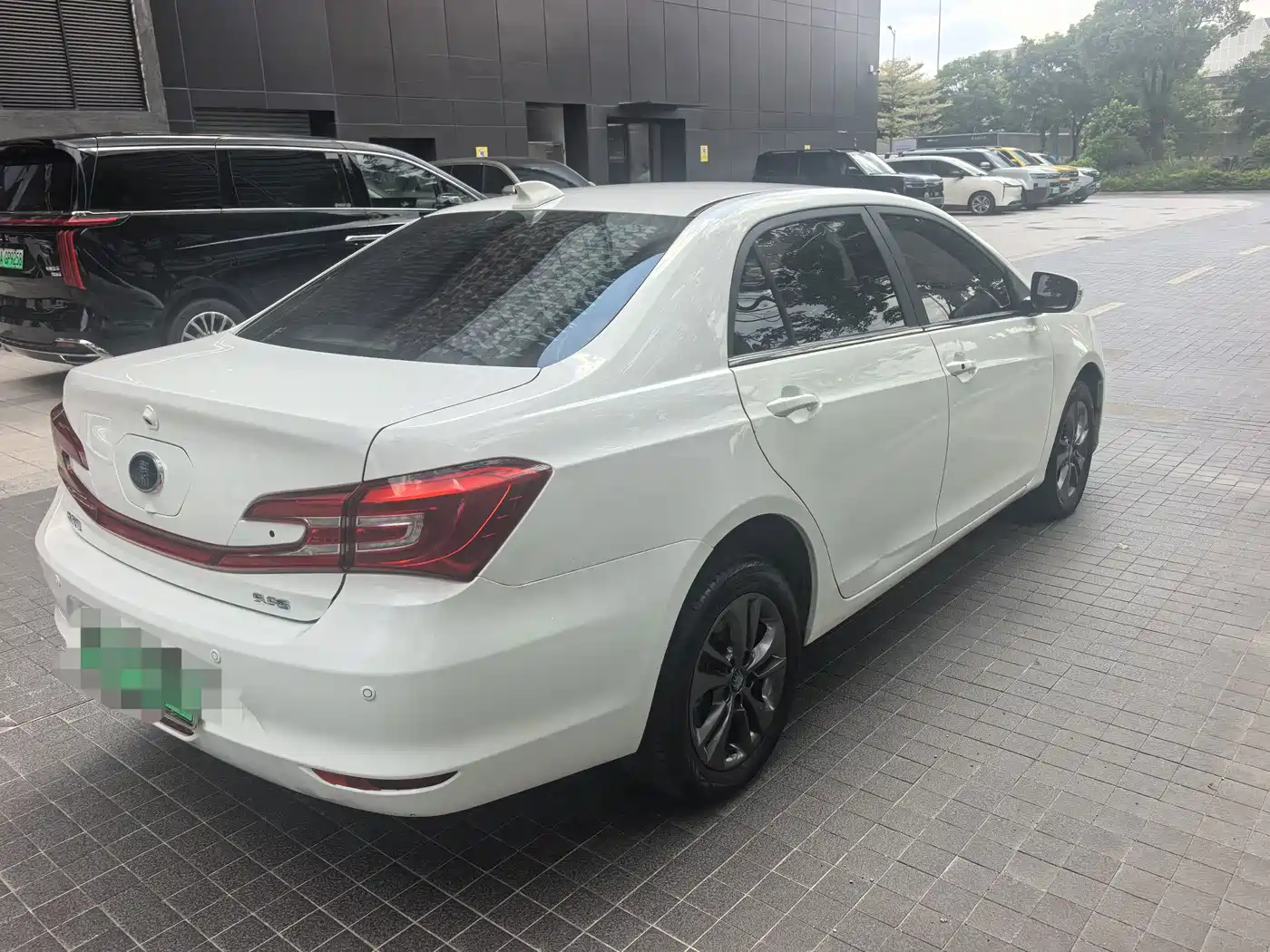 BYD Qin New Energy 2018 2018 1.5T Smart Premium