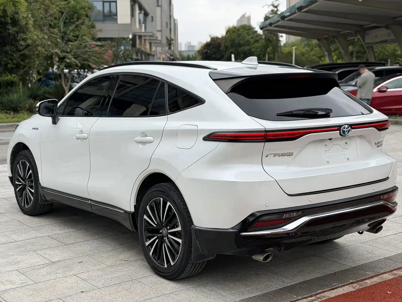 Photo 8 - Toyota Venza