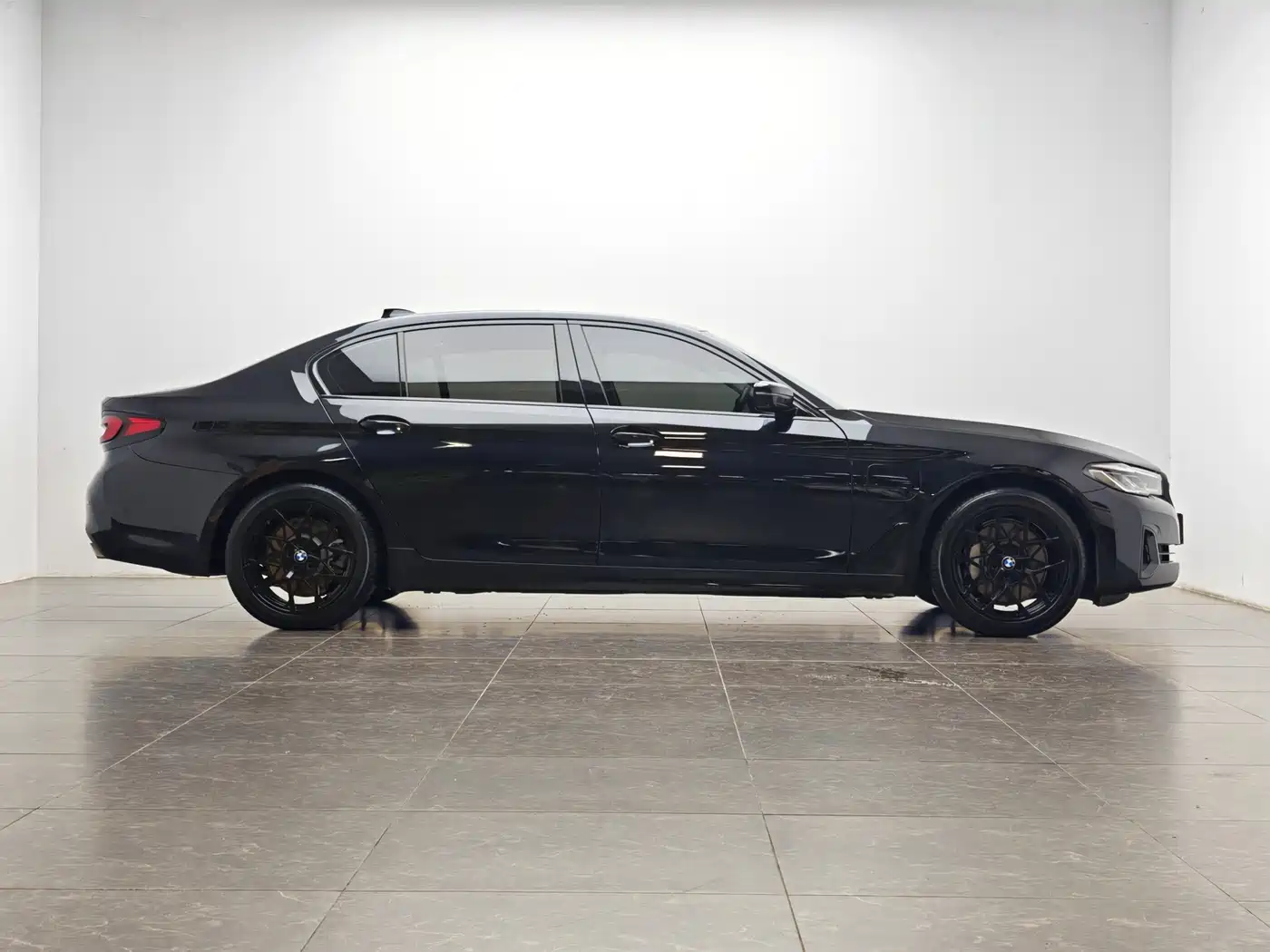 BMW 5 SERIES NEW ENERGY