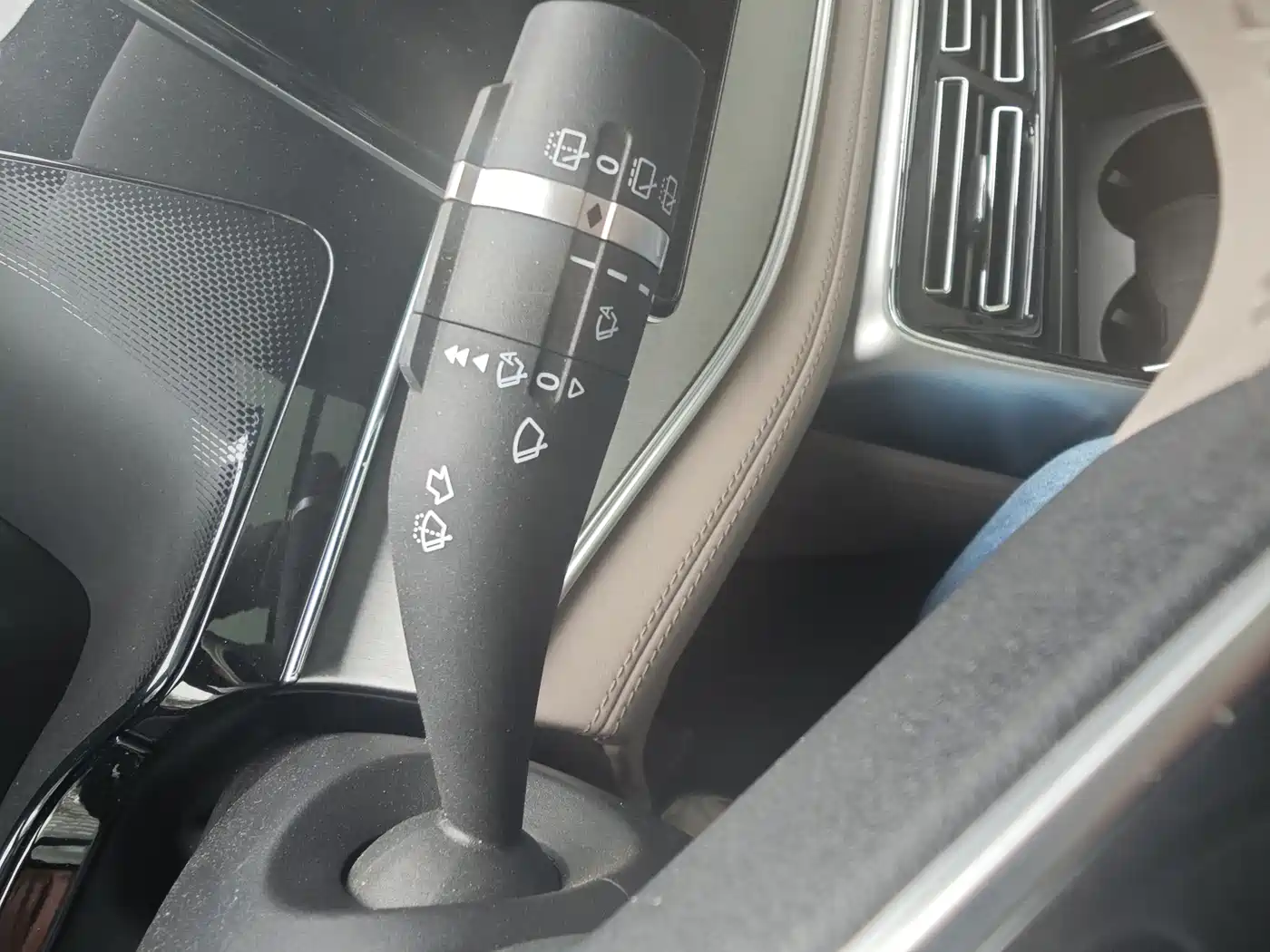 BYD Tang New Energy 2025 Smart Driving Edition DM-i 115KM Flagship фото 17