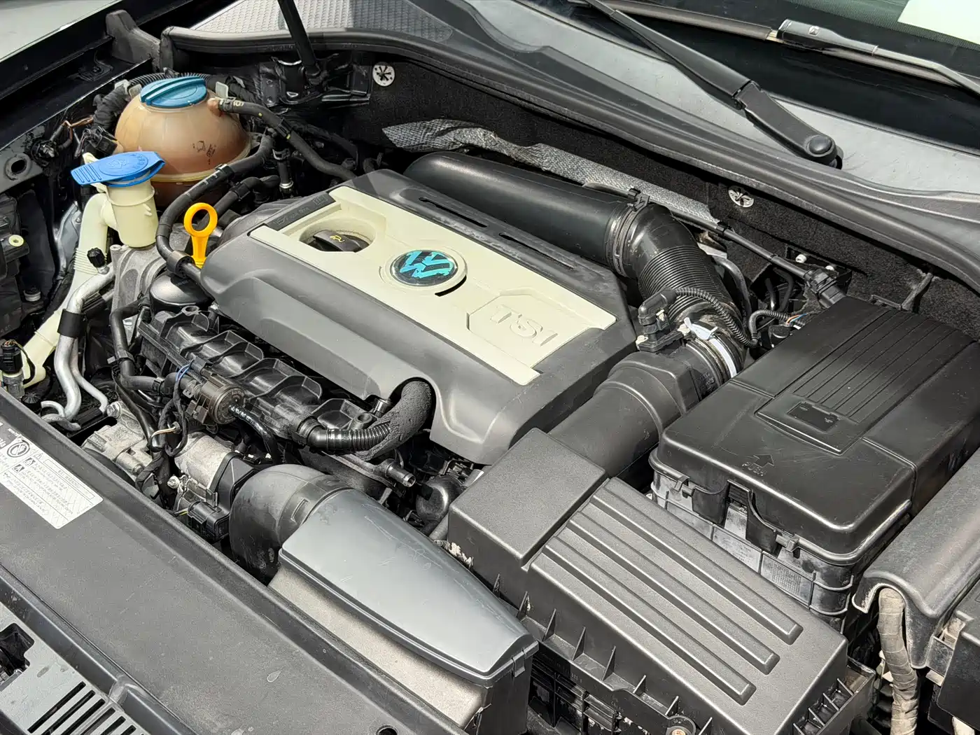 Volkswagen Passat 2014 1.8TSI DSG Executive Edition фото 18