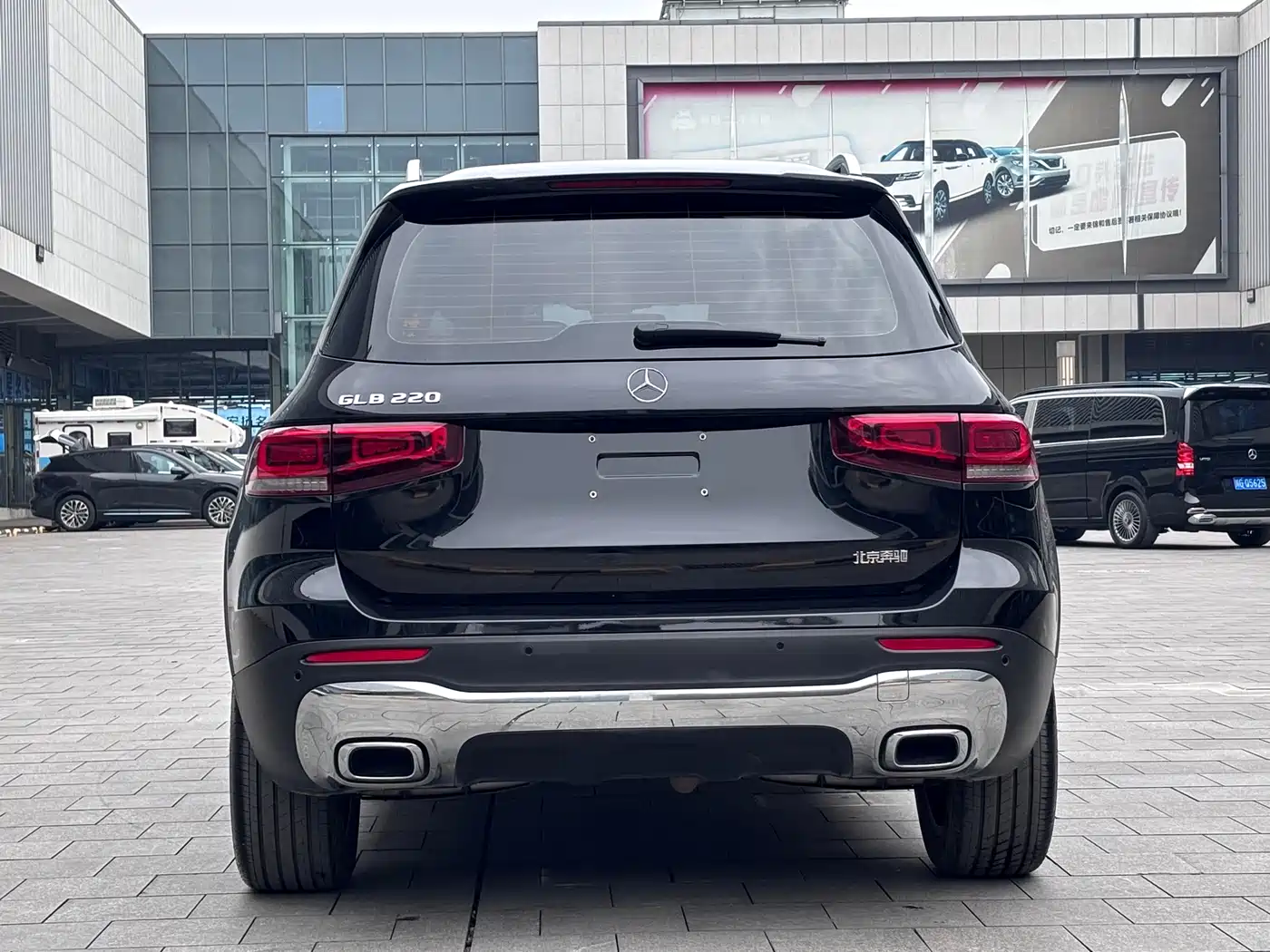 MERCEDES-BENZ GLB