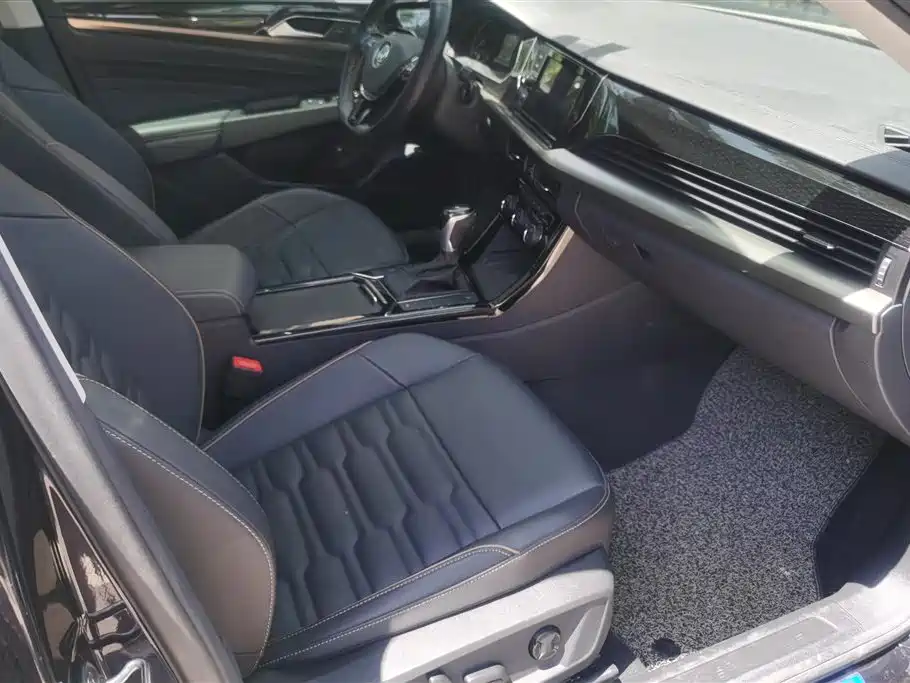 Volkswagen Passat 2019 330TSI Elite Version China VI фото 7