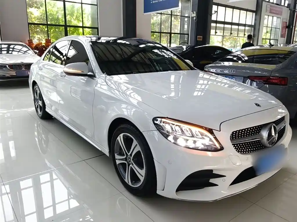 Mercedes-Benz C-Class 2020 Facelift C 260 L Sport фото 4