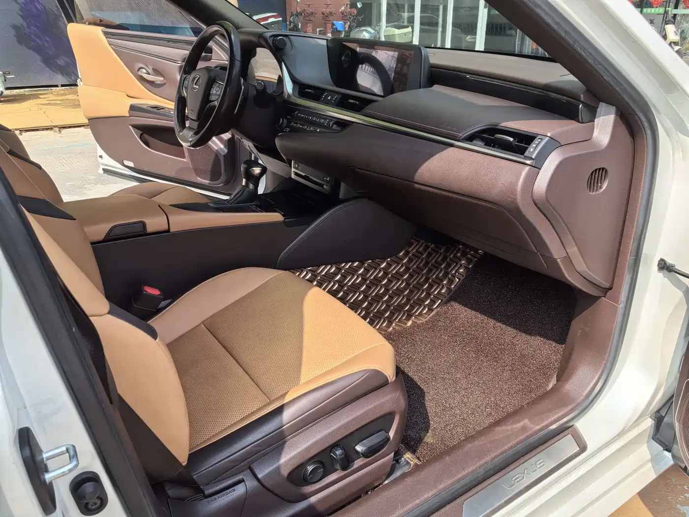 Lexus ES 2020 Model 300h Excellence Edition фото 11