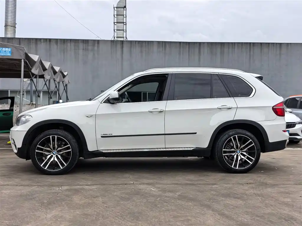 BMW X5 (Import) 2011 xDrive35i Premium фото 4