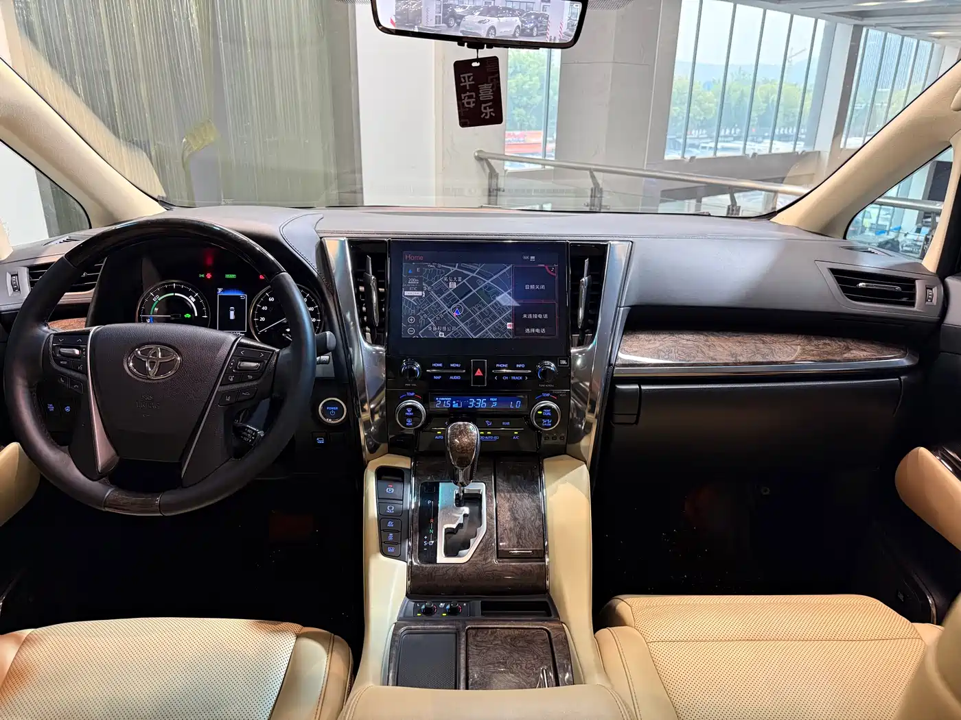 Toyota Vellfire 2020 Twin Engine 2.5L HV Premium Edition фото 10