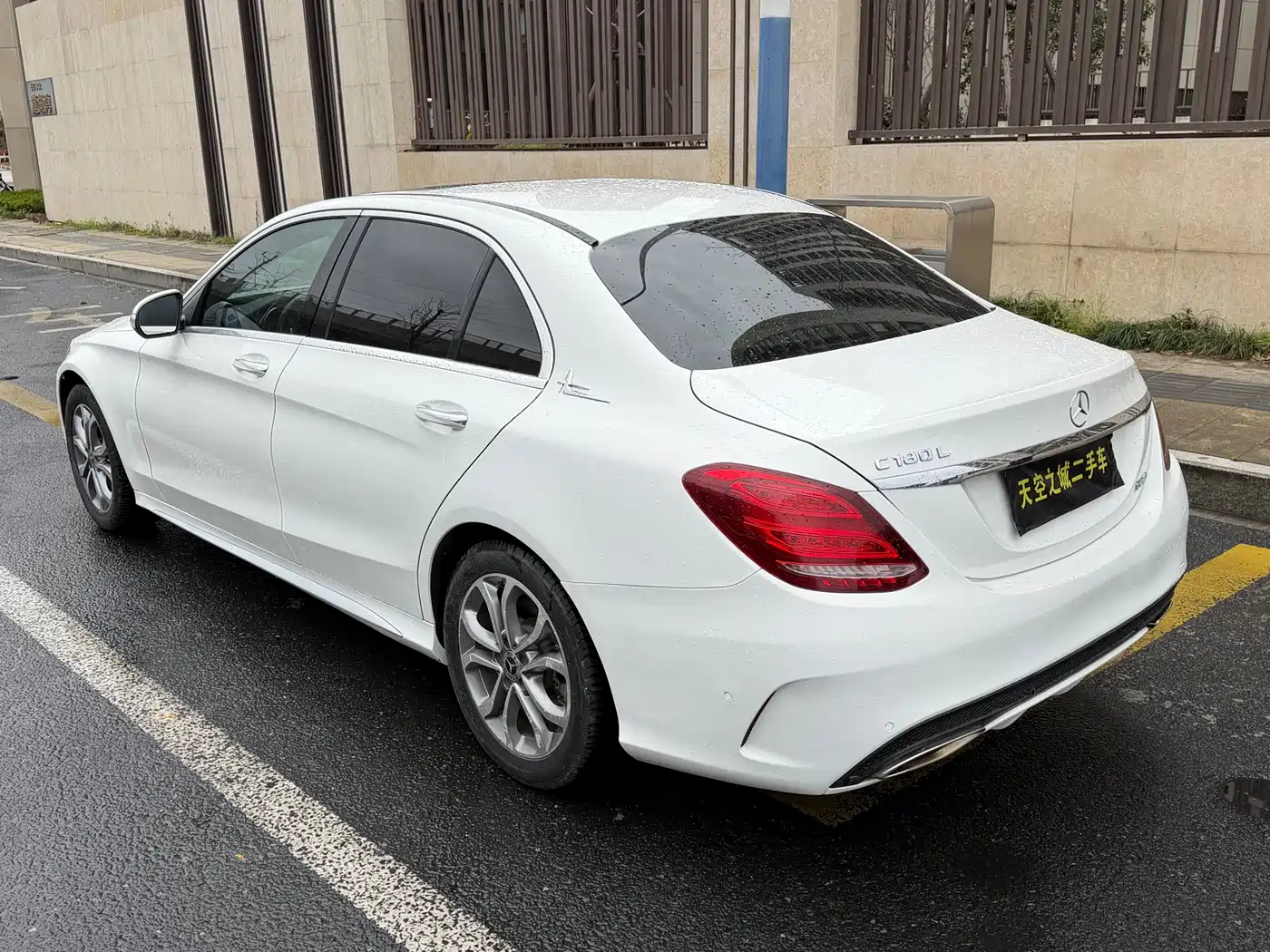 Mercedes-Benz C-Class 2017 Facelift C 180 L Fashion Sport Edition фото 18