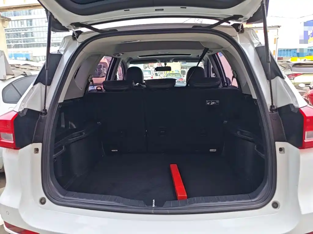 Haval M6 2017 2017 1.5T Automatic 2WD Elite