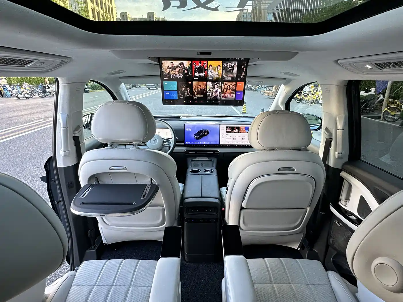Voyah Auto Voyah Dreamer 2025 PHEV AWD Flagship Kunpeng Edition фото 8