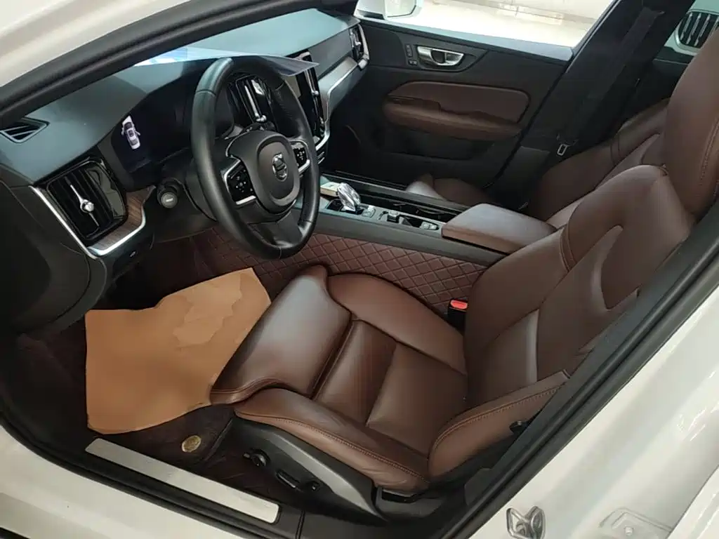Volvo S60 2023 2023 B4 Smart Vision Luxury Edition