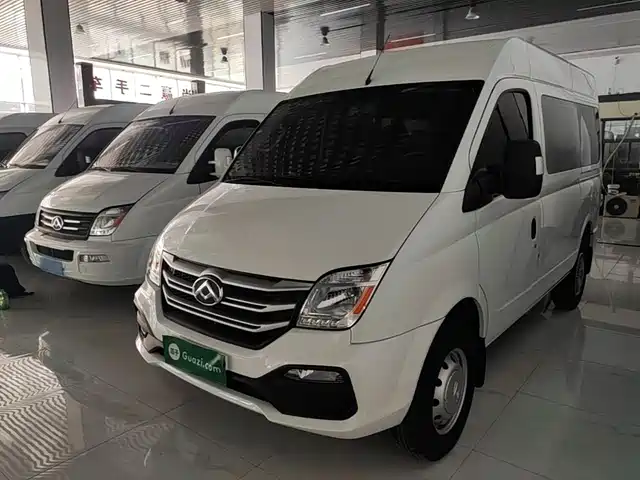 Maxus New V80 Выгодная, Аоюньтун, 2.0T, механическая коробка, короткая база, средняя крыша, 127Ps 5/6, мест