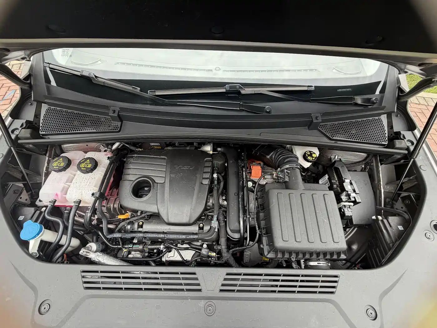 Roewe iMAX8 EV 2025 2026 1.5T DMH High-End Edition