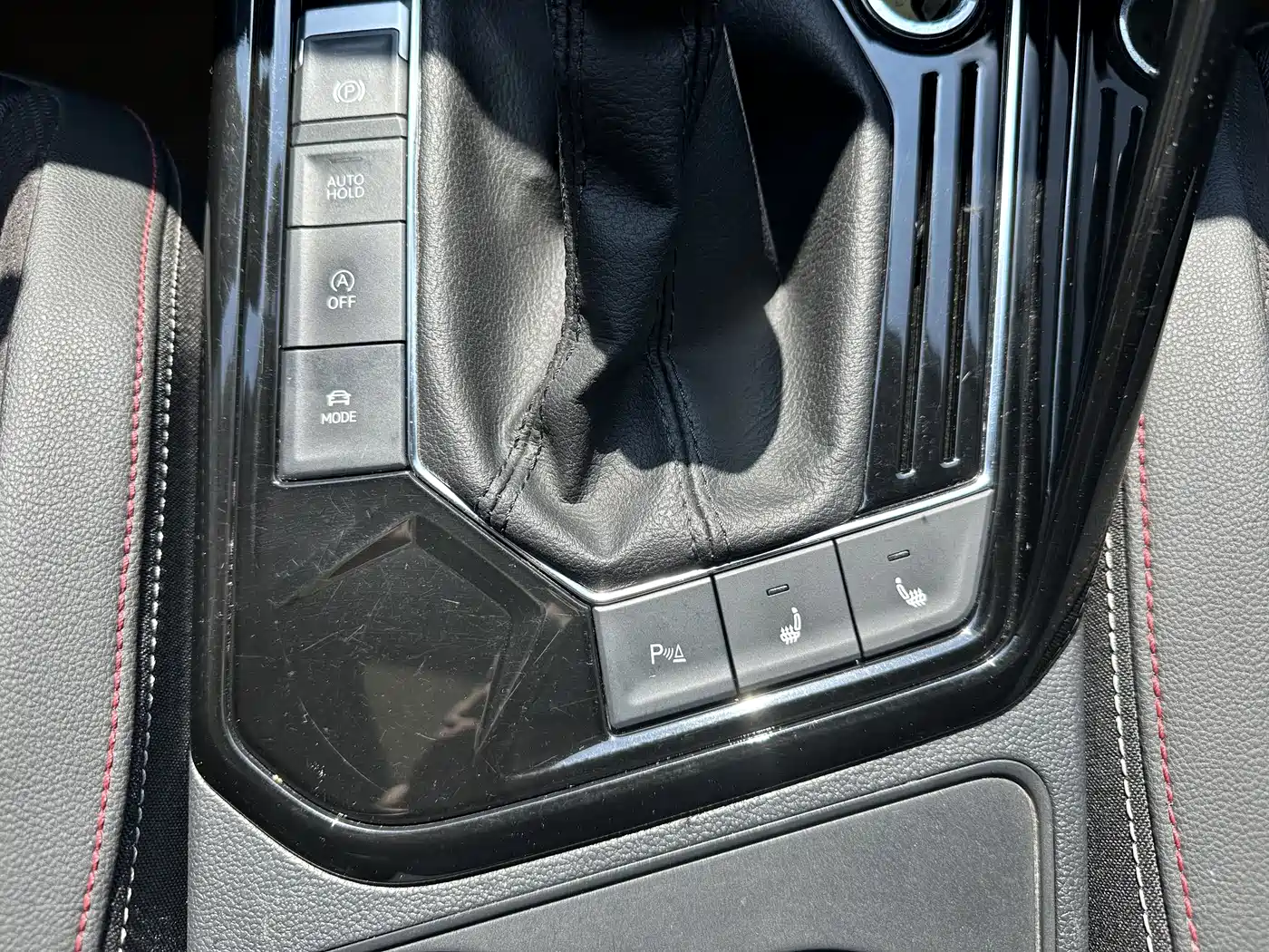 Volkswagen Tayron 2022 280TSI 2WD Luxury Smart Connect Edition фото 17