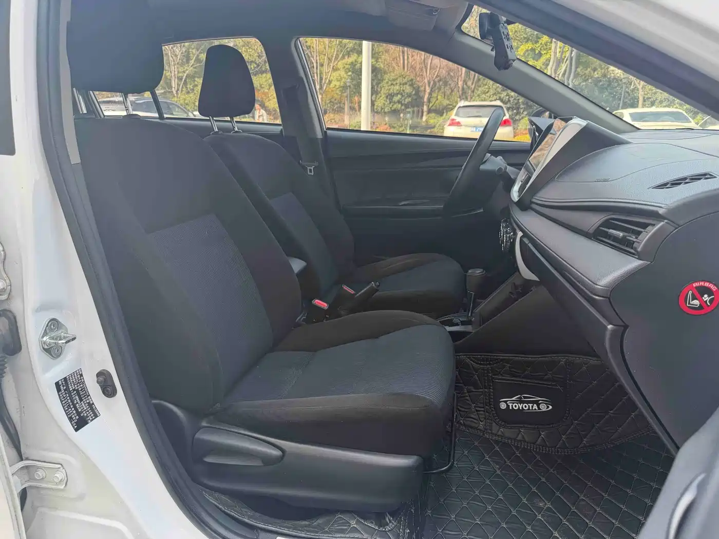 Toyota YARiS L Zhi Xiang 2019 1.5E CVT Charming China VI фото 12