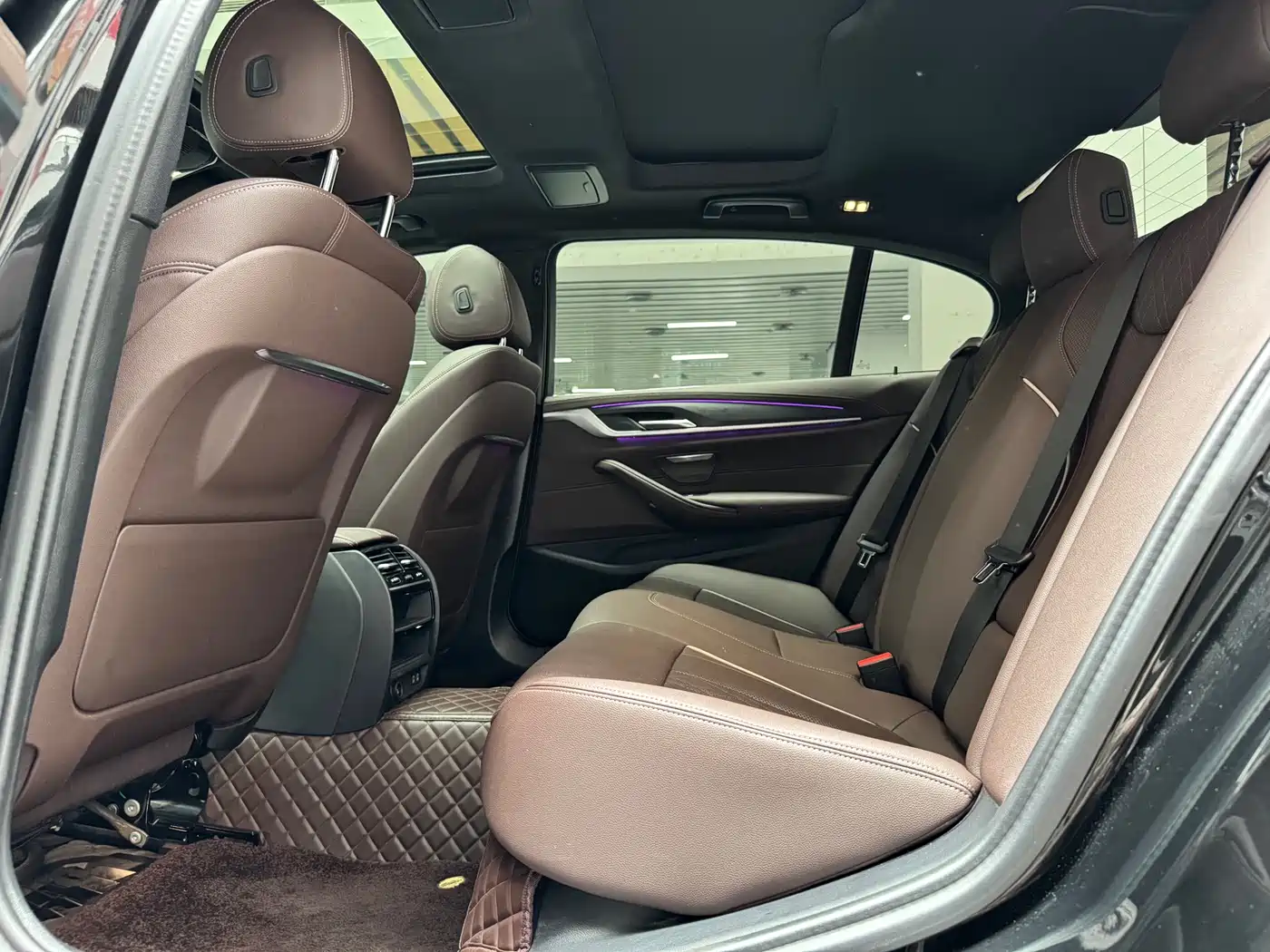 BMW 5 Series 2022 530Li Leading M Sport Package фото 15