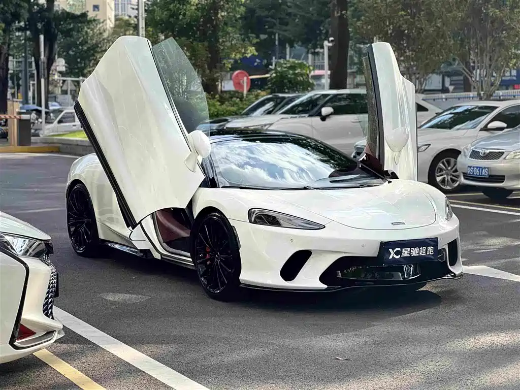 McLaren GT 2023 2023 4.0T Standard Model
