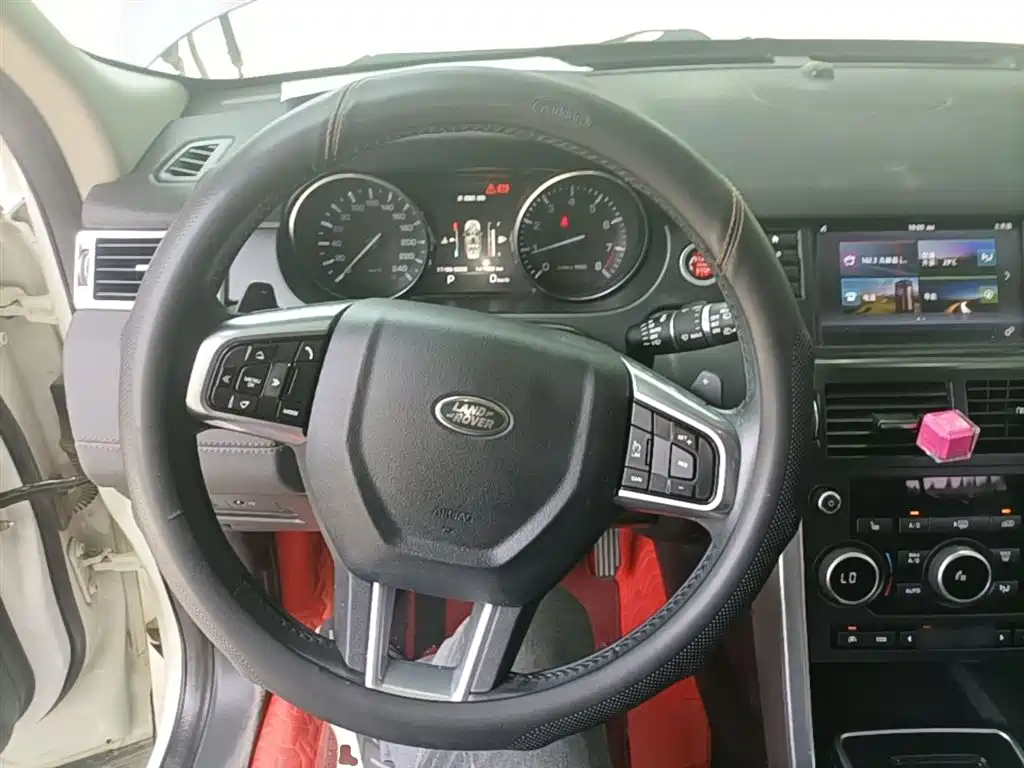 Land Rover Discovery Sport 2016 2.0T HSE фото 11