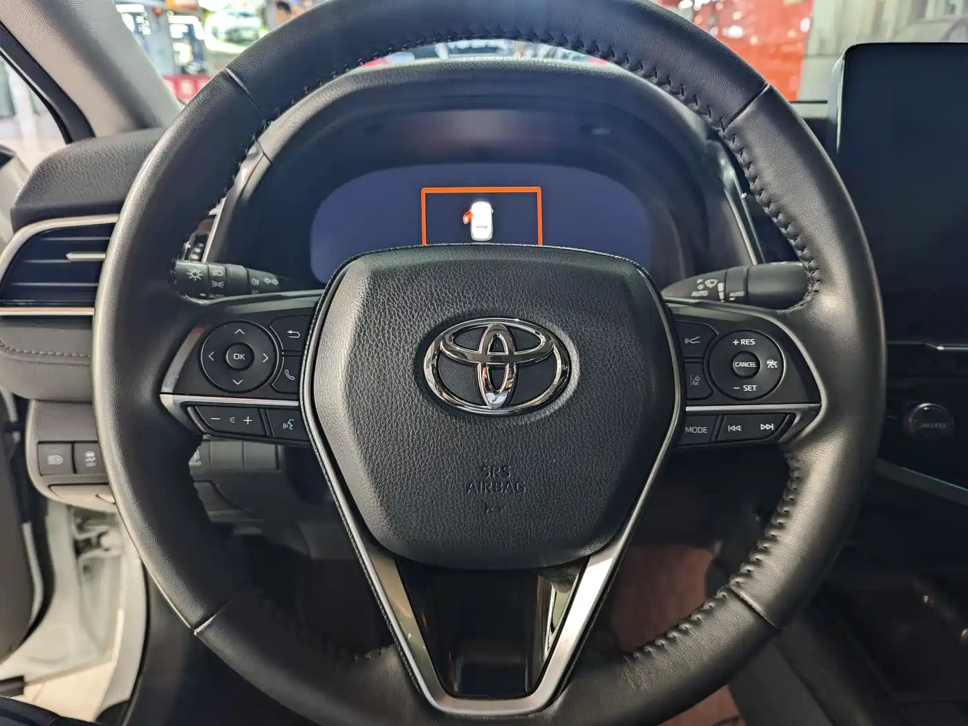 Toyota Camry 2021 Hybrid 2.5HG Luxury Edition фото 5