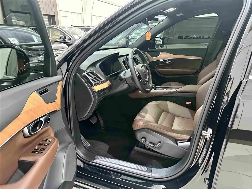 Volvo XC90 2025 2024 B5 Smart Luxury 5-Seater