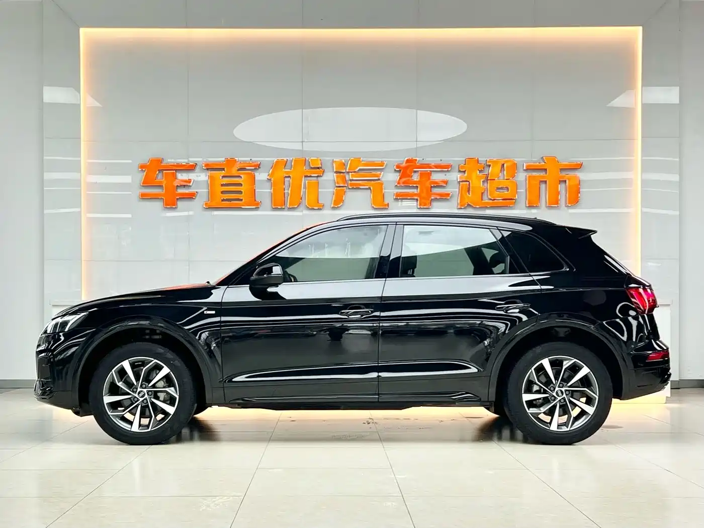 Audi Q5L 2023 40T Luxury Dynamic фото 4