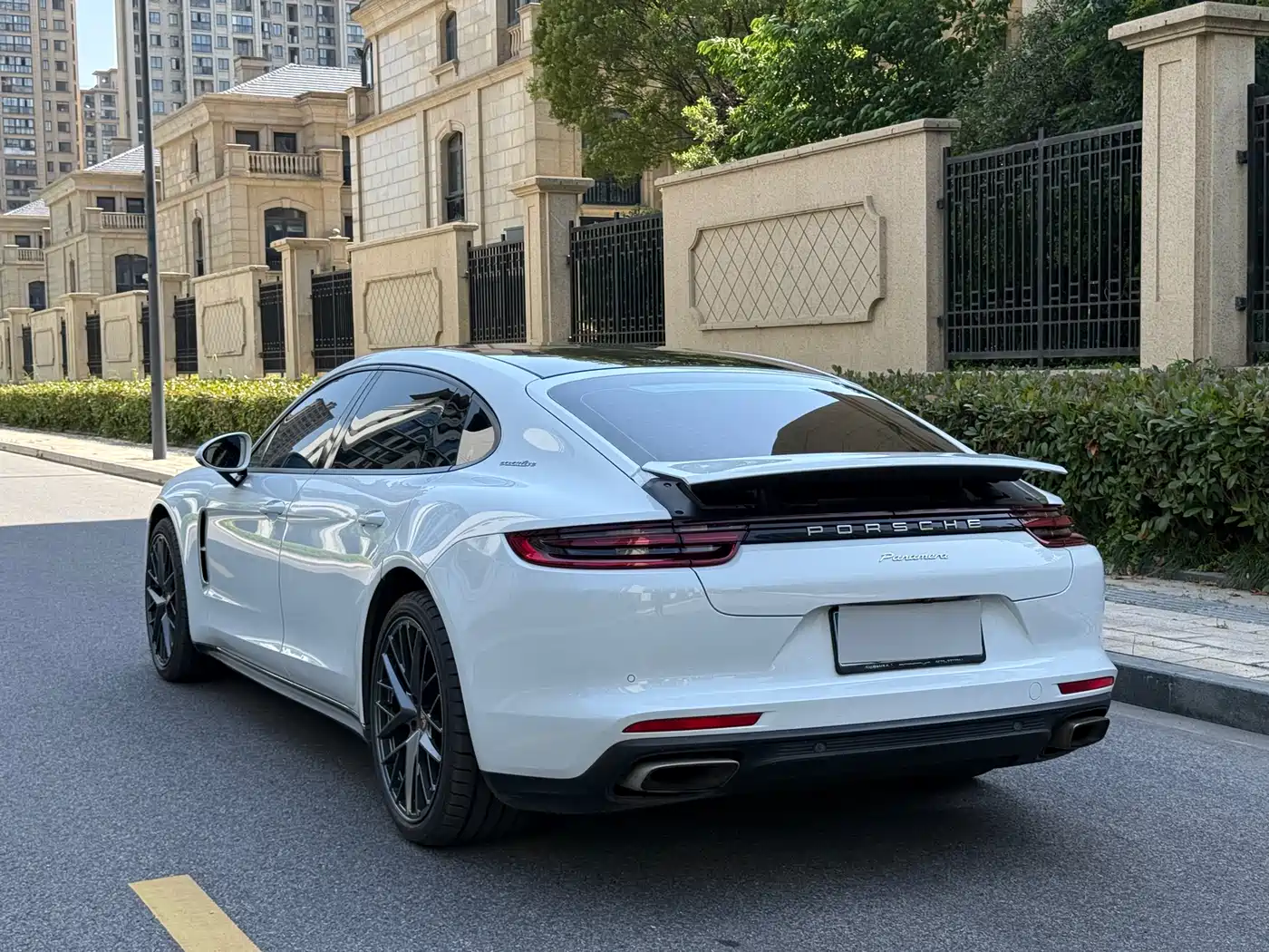 Porsche Panamera 2017 Panamera Executive Long Wheelbase 3.0T фото 7