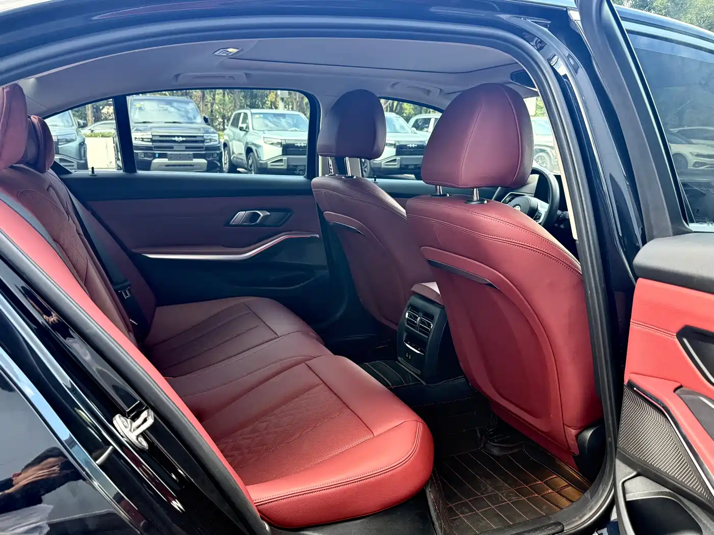 BMW 3 Series 2023 325Li M Sport Package фото 8