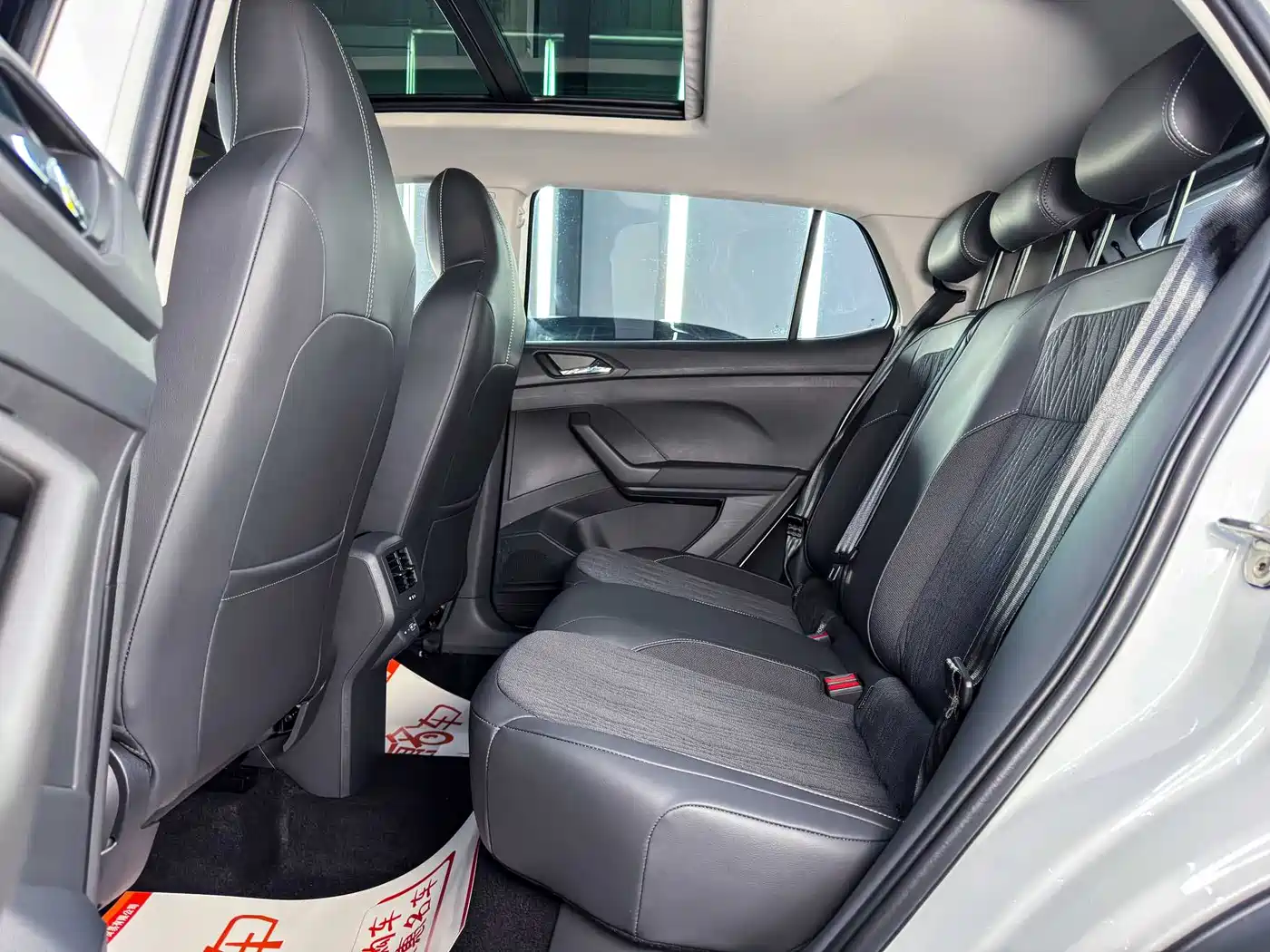 Volkswagen T-Cross 2023 300TSI DSG Comfort Edition фото 10