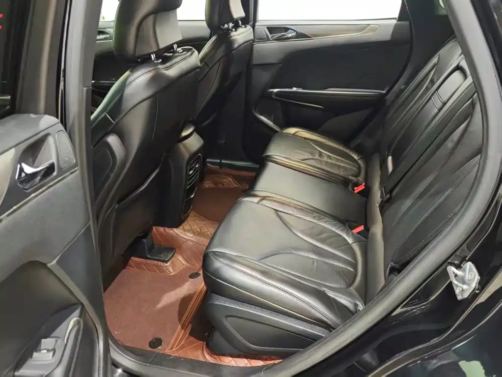Lincoln MKC 2018 2018 2.0T FWD Premium Edition