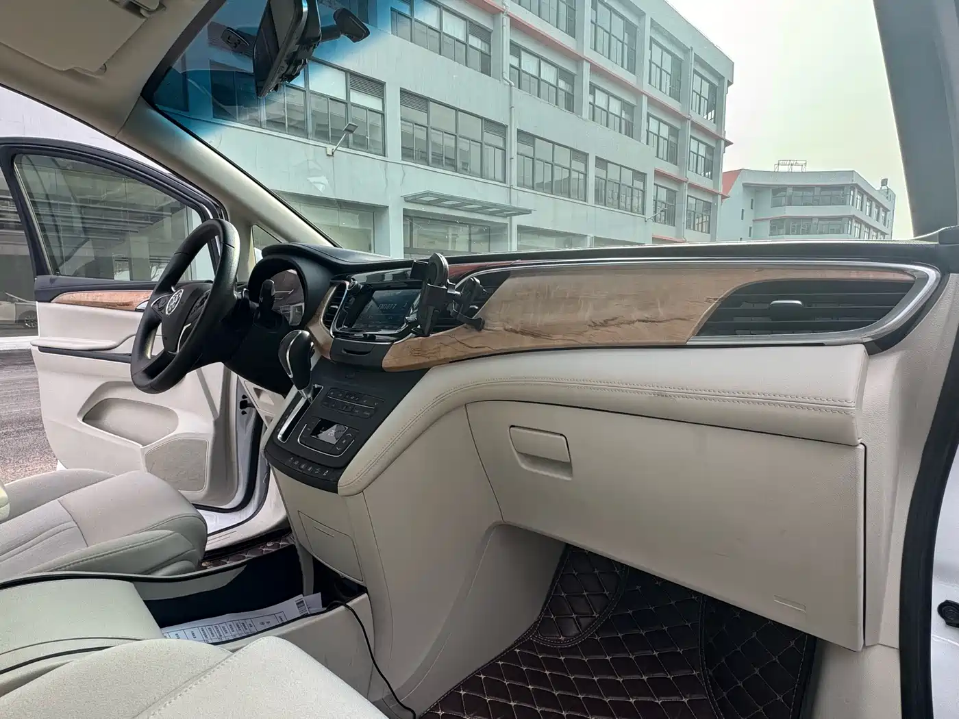 Buick GL8 2017 ES 28T Comfort Type China V фото 10