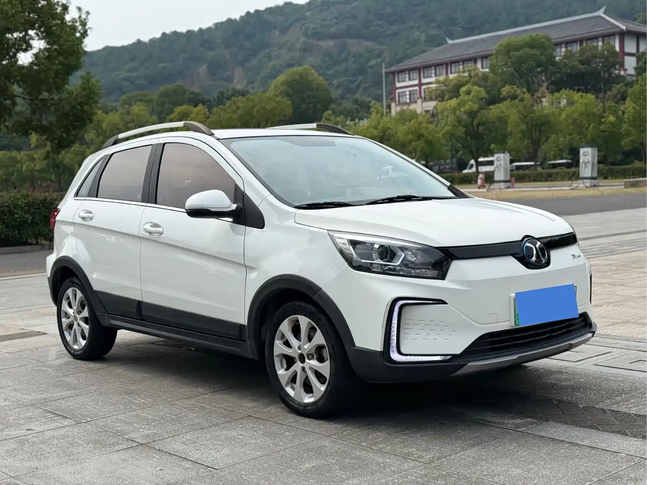 Фото 2 - BAIC New Energy EC5